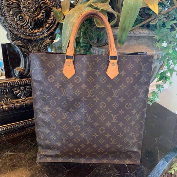 Louis Vuitton Handbags - Louis Vuitton Sac Plat GM